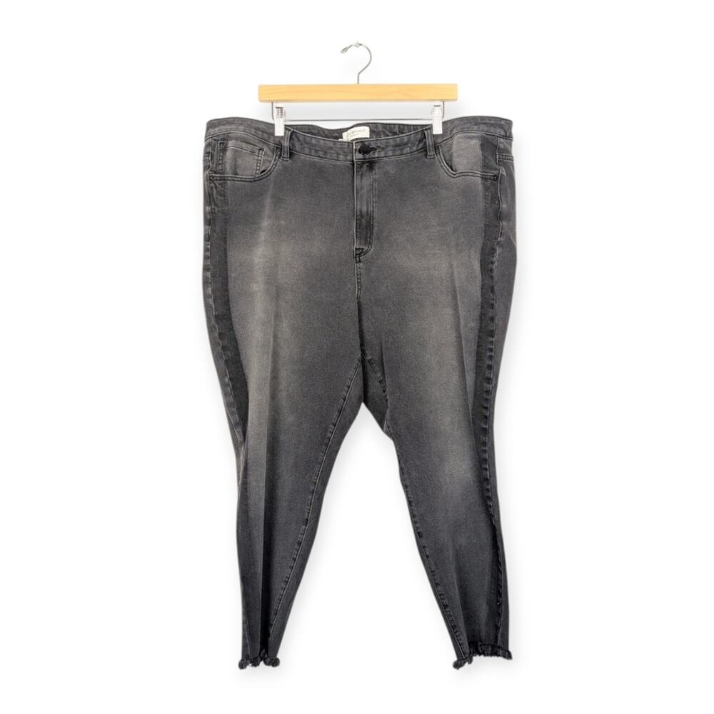 Lane Bryant Grey Wash Ultimate Stretch High Rise Cropped Skinny Jeans Size 26